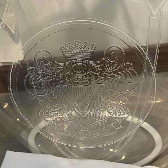 Veronica Beard Large Crest Market Tote Transparent with Embossed Logo - Picture 4 of 12